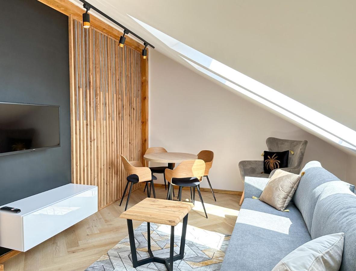 Dmk Oak Studio Near Warsaw-Modlin Airport Nowy Dwór Mazowiecki Buitenkant foto